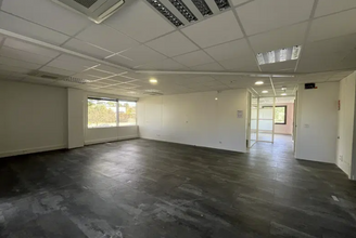 Office in Montpellier for lease Interior Photo- Image 2 of 2