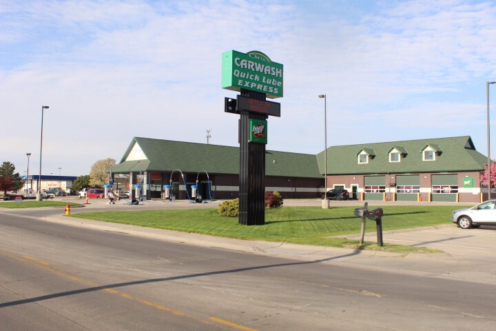 1708 N Diers Ave, Grand Island, NE for sale Building Photo- Image 1 of 1