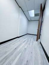 6430 Richmond Ave, Houston, TX for lease Interior Photo- Image 1 of 4