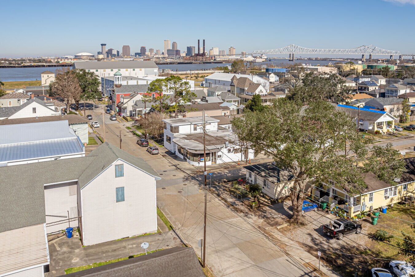 237 Lafayette St, Gretna, LA 70053