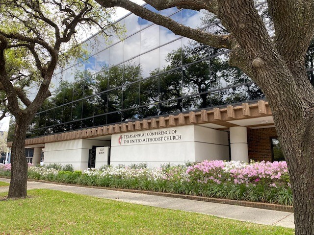 5215 Main St, Houston, TX for lease - Building Photo - Image 1 of 4