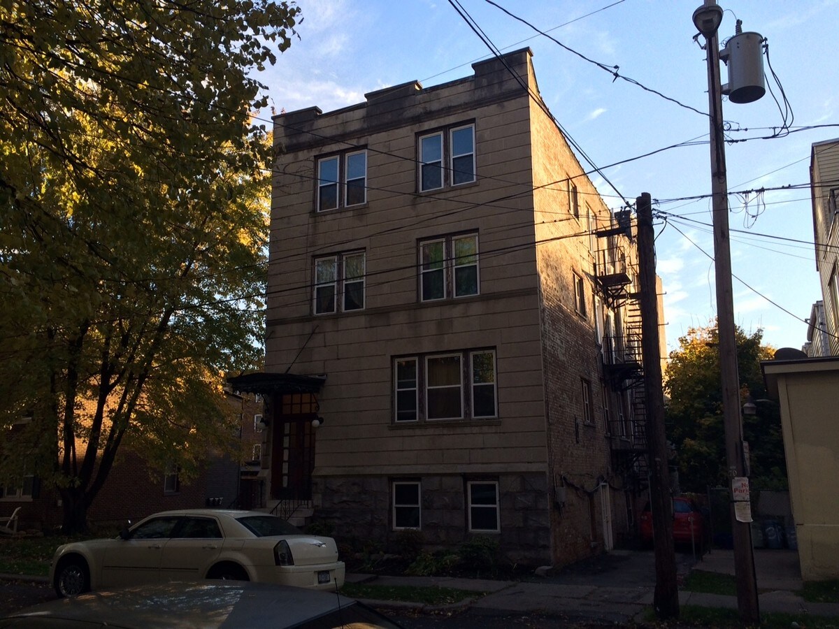 582 Park Ave, Albany, NY 12208