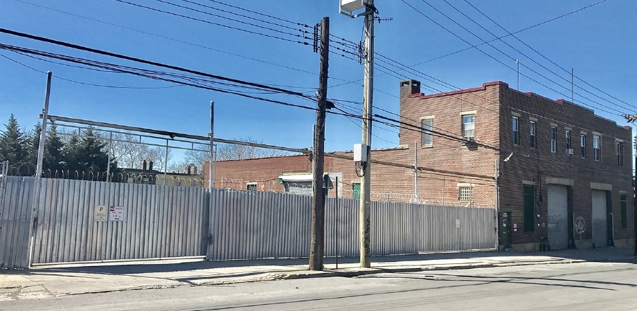 104 Lombardy St, Brooklyn, NY for sale - Primary Photo - Image 1 of 1