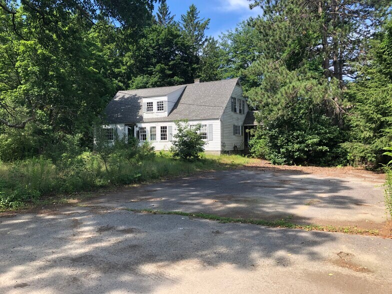 141 Parker St, Maynard, MA 01754