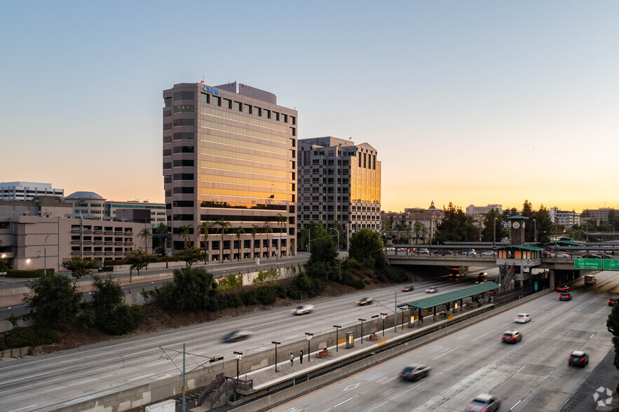 300 N Lake Ave, Pasadena, CA for lease - Aerial - Image 2 of 11