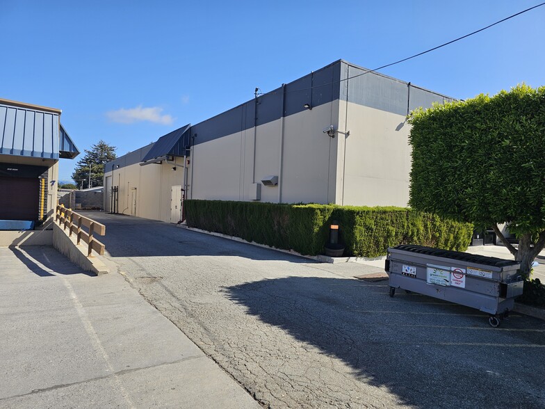 1047 17th Ave, Santa Cruz, CA for lease - Building Photo - Image 2 of 7