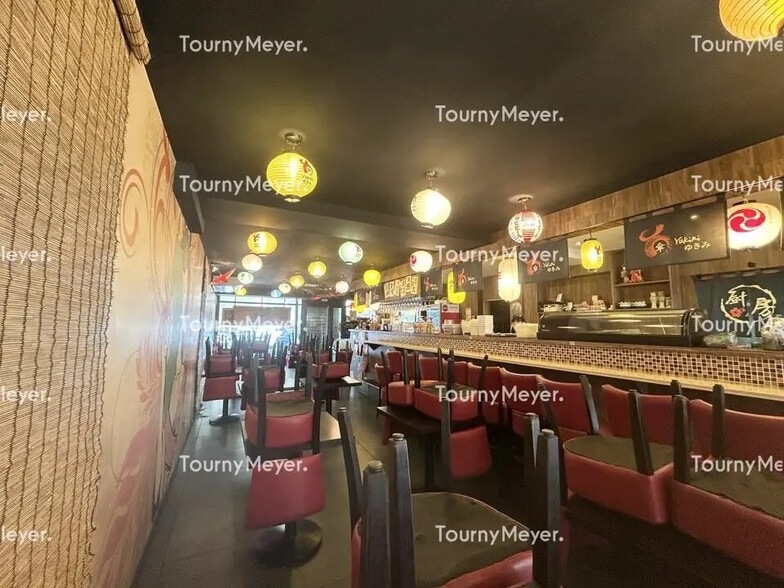 Office in Montpellier for lease - Interior Photo - Image 1 of 5