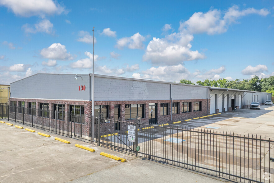 130 Mitchell Rd, Houston, TX for lease - Building Photo - Image 1 of 45