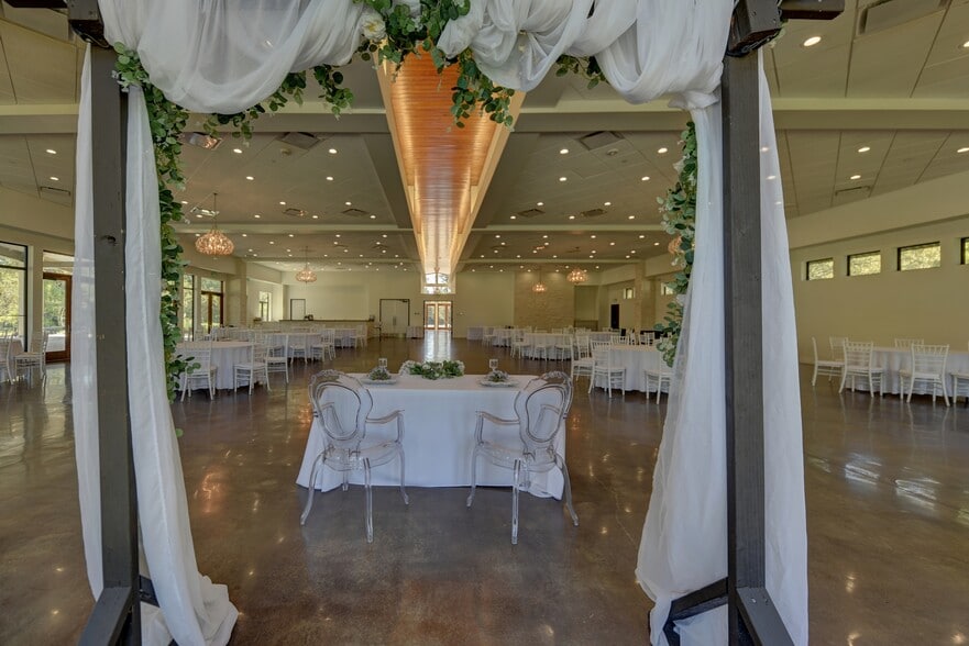 25566 Bradbury Dr, Hockley, TX for sale - Building Photo - Image 2 of 16