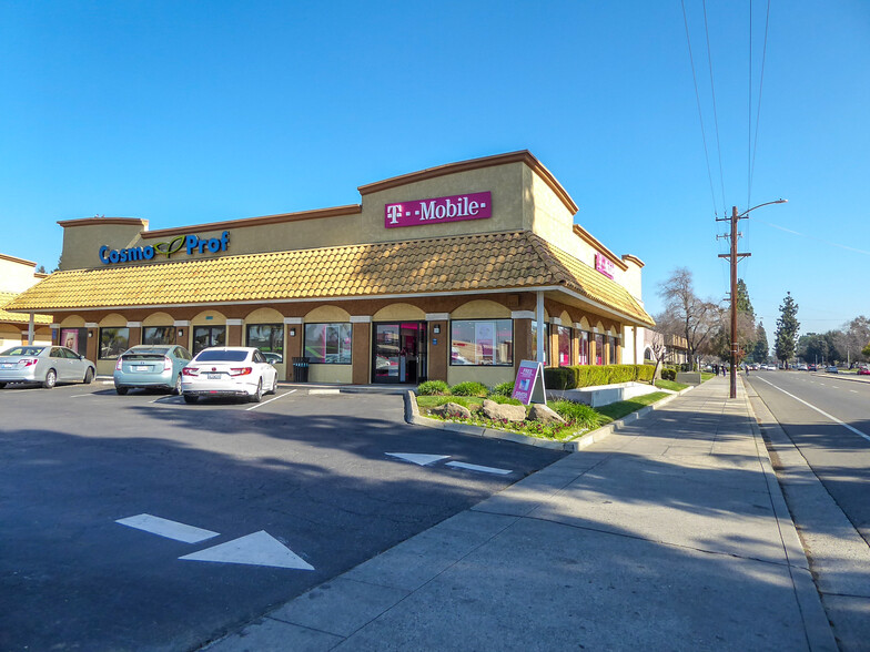 3109-3285 E Shields Ave, Fresno, CA for lease - Building Photo - Image 2 of 7