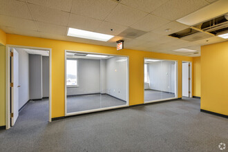 6930 Carroll Ave, Takoma Park, MD for lease Interior Photo- Image 1 of 9