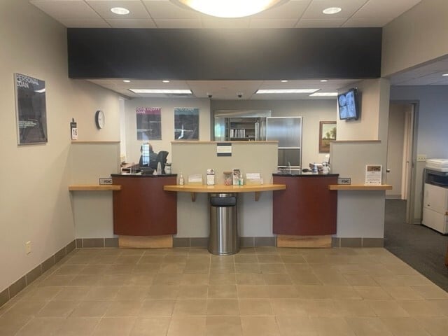 1919 N 78th St, Kansas City, KS for sale - Interior Photo - Image 2 of 5