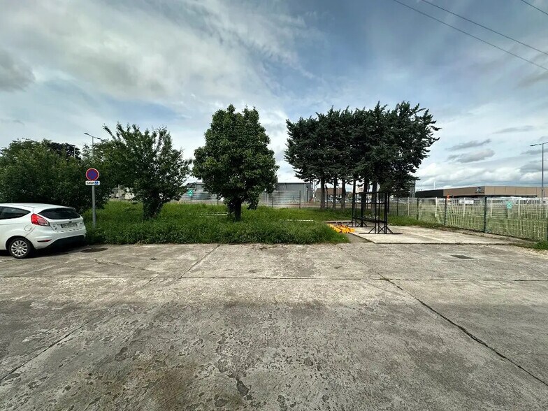 Flex in Dijon for lease - Site Plan - Image 3 of 4