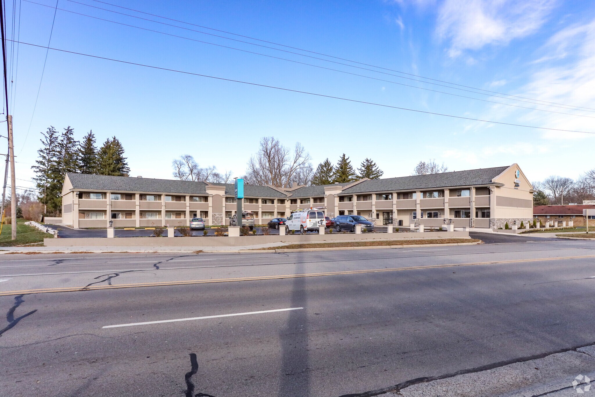 2736 E Grand River Ave, East Lansing, MI for sale Primary Photo- Image 1 of 1