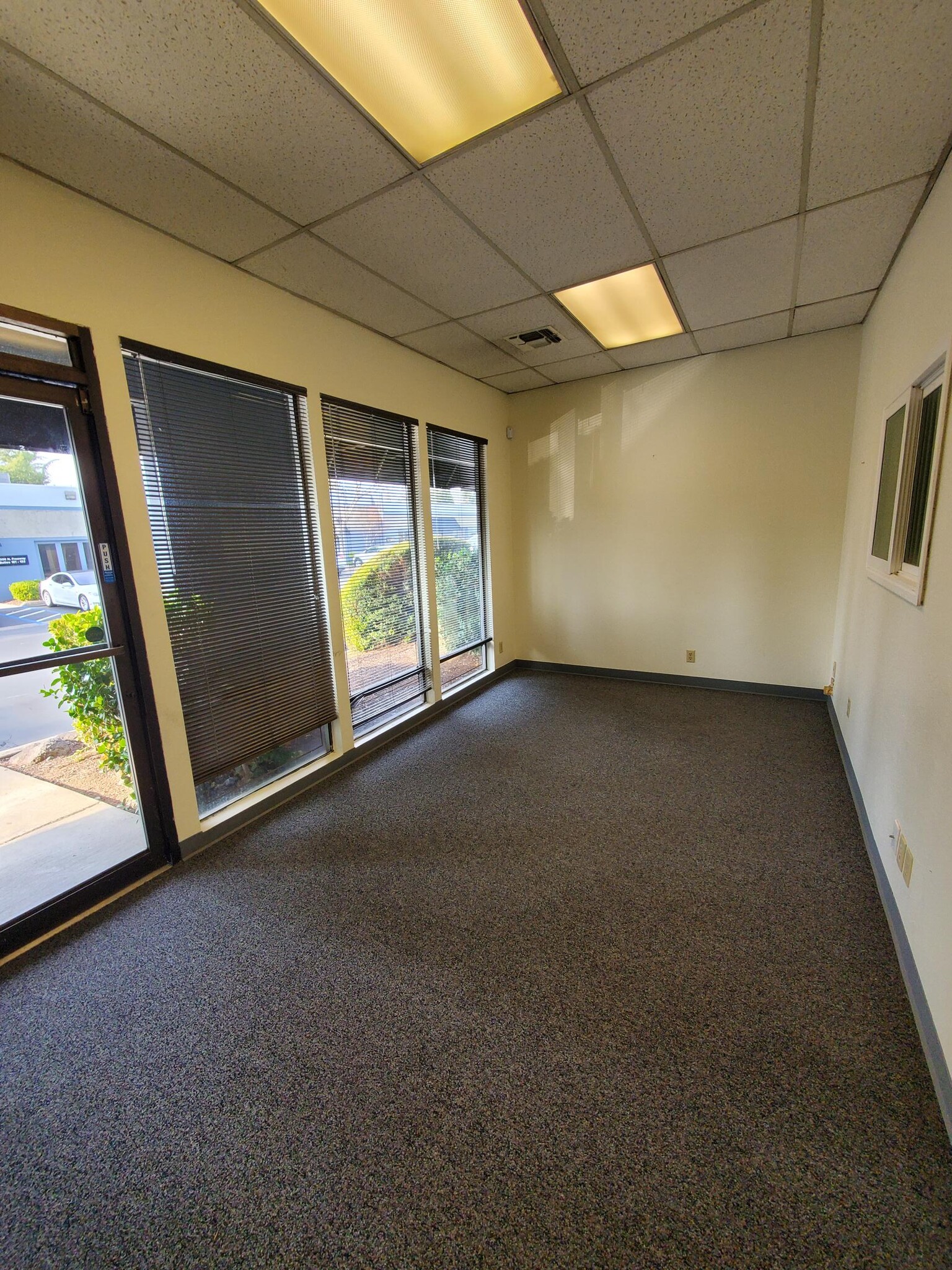 4135 Northgate Blvd, Sacramento, CA for lease Interior Photo- Image 1 of 5