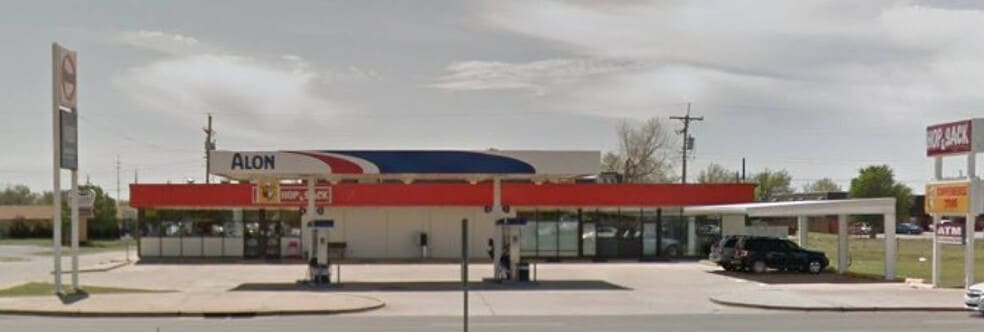 6304 NW Cache Rd, Lawton, OK for lease - Primary Photo - Image 1 of 15