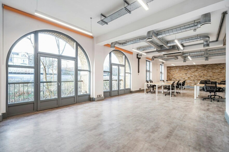 3-10 Bridge Approach, London for lease - Building Photo - Image 1 of 46