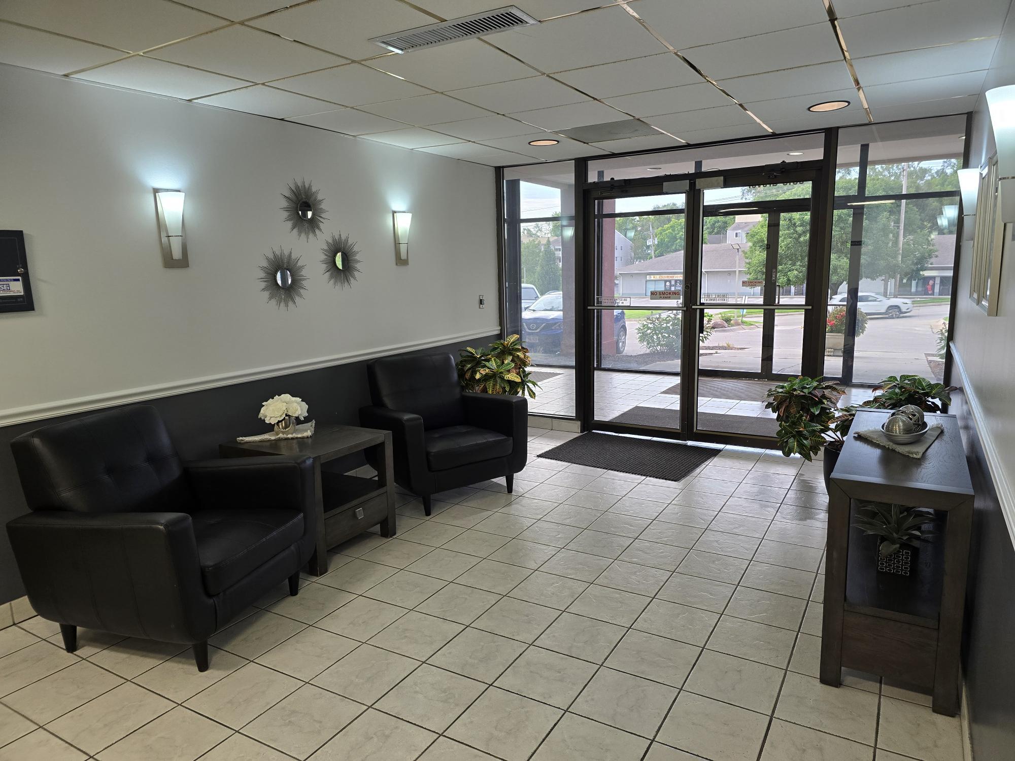 6818 Grover St, Omaha, NE 68106 Executive Plaza