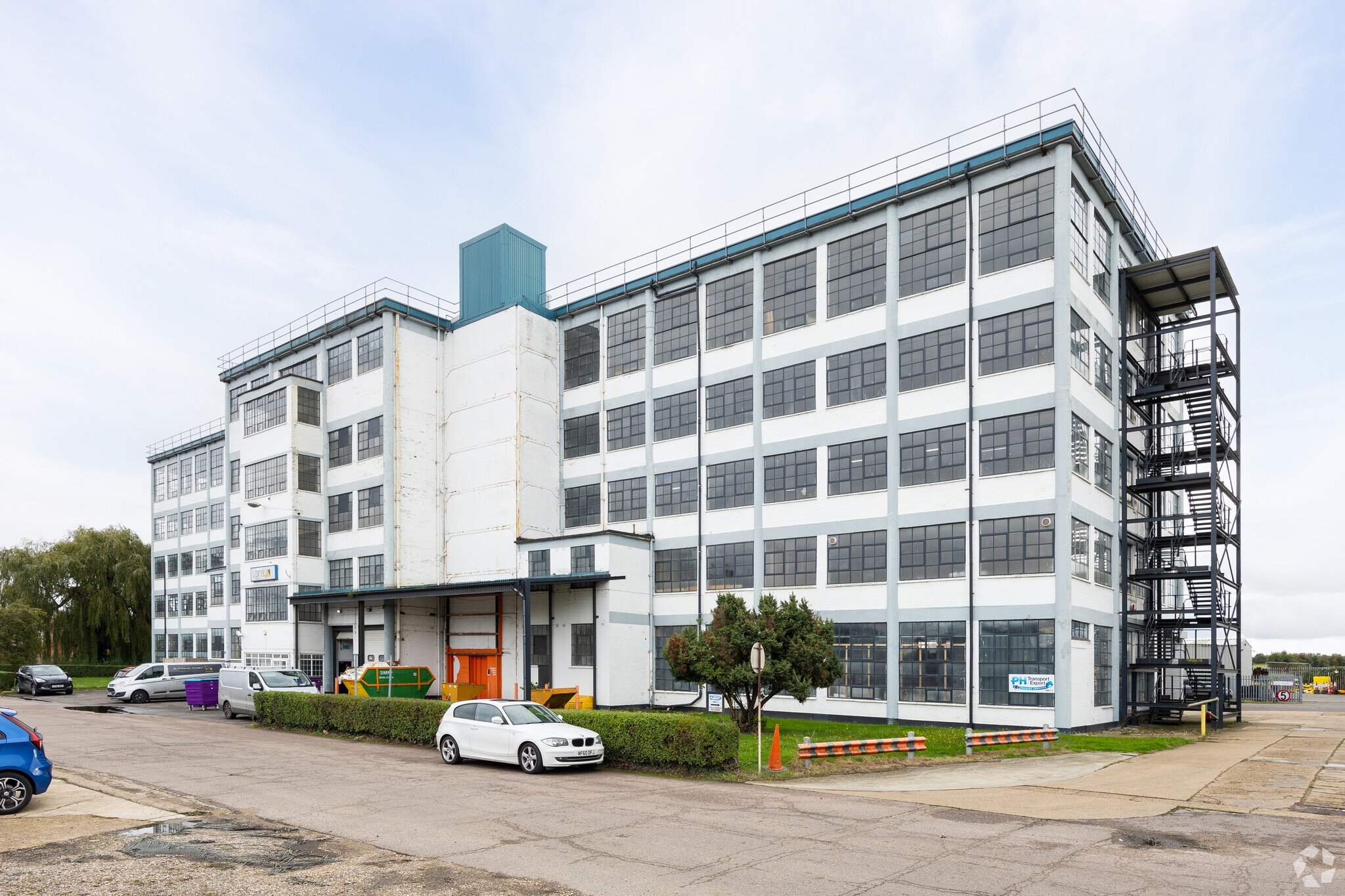 Princess Margaret Rd, Tilbury for lease Primary Photo- Image 1 of 6