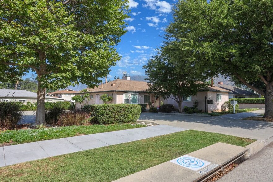 303 N Glendora Ave, Glendora, CA for sale - Building Photo - Image 1 of 1