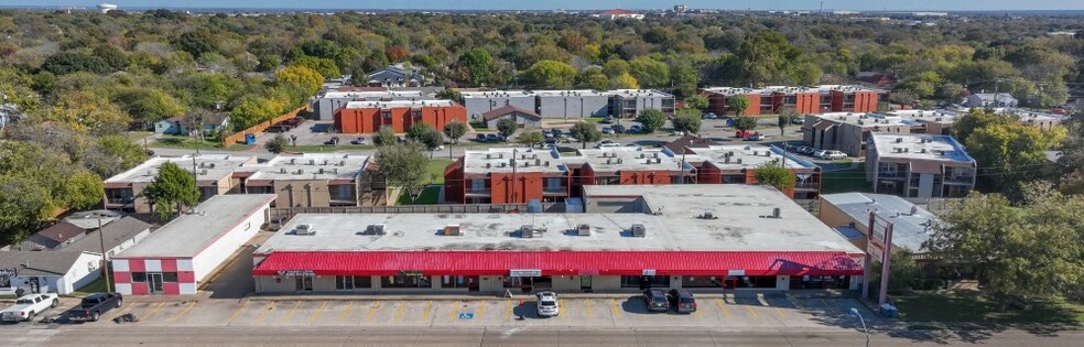 424-444 N Main St, Duncanville, TX for lease - Building Photo - Image 2 of 4