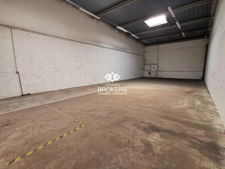 Flex in Chilly-Mazarin for lease - Building Photo - Image 3 of 6