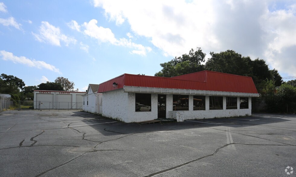 604 New Warrington Rd, Pensacola, FL for sale - Primary Photo - Image 1 of 1