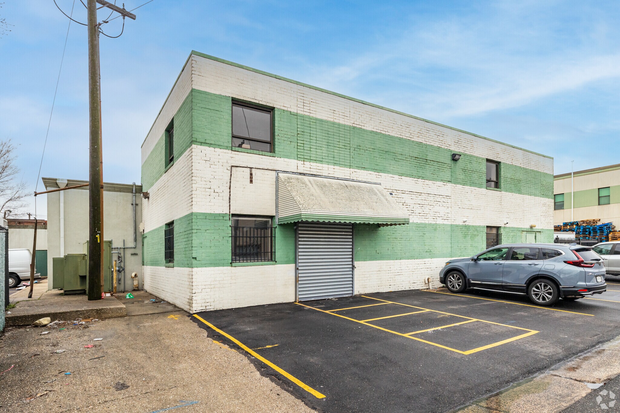 27 New York Ave, Westbury, NY for sale Primary Photo- Image 1 of 1