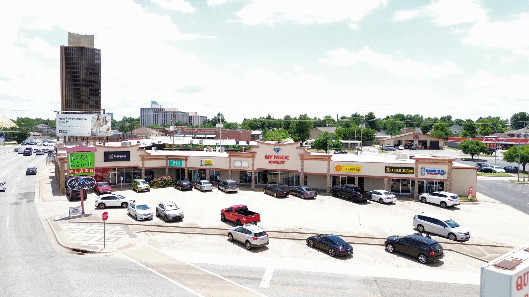 2419-2435 N Classen Blvd, Oklahoma City, OK for lease Aerial- Image 1 of 8