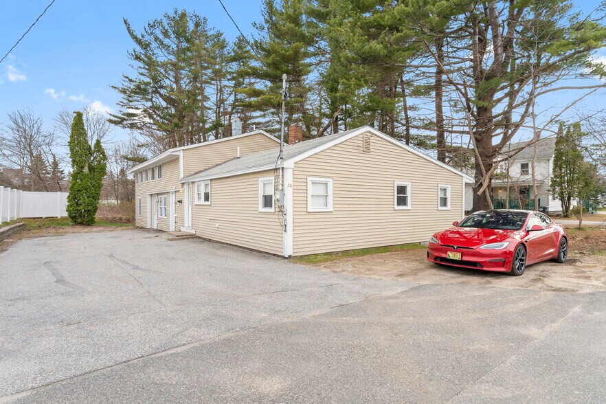 20 Sanford Rd, Wells, ME 04090