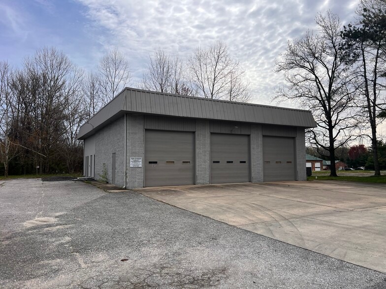 405 Laburnum Rd, Edgewood, MD for sale - Primary Photo - Image 1 of 12