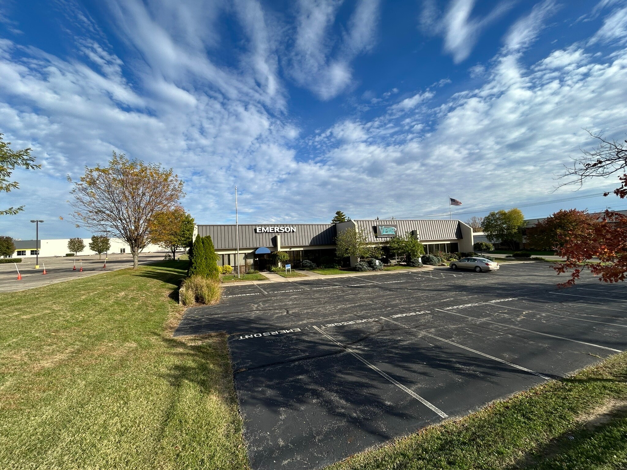 880-888 Pleasant Valley Dr, Springboro, OH for lease Interior Photo- Image 1 of 2