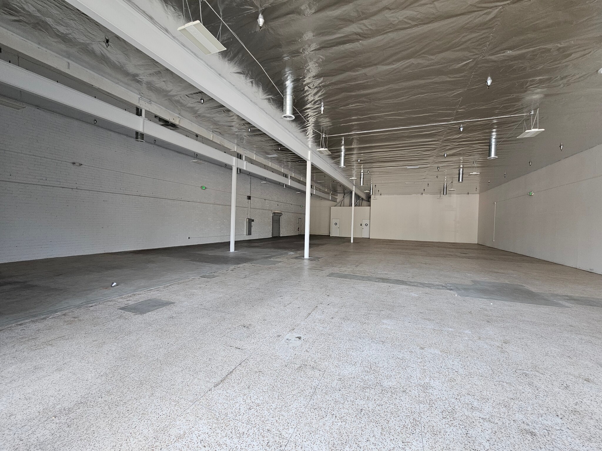 11425-11721 Telegraph Rd, Santa Fe Springs, CA for lease Interior Photo- Image 1 of 2