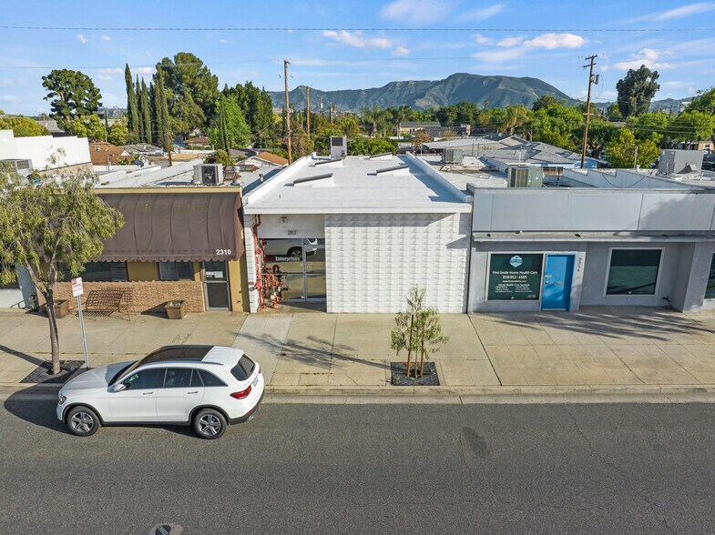 2312 W Burbank Blvd, Burbank, CA 91506