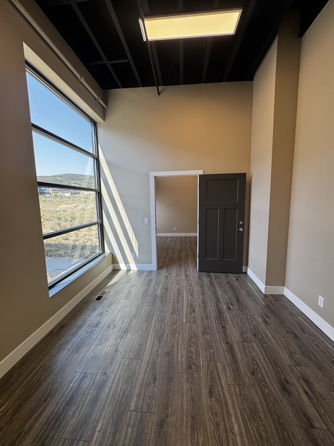 4554 Forestdale Dr, Park City, UT 84098 - Unit 32 - - Interior Photo - Image 1 of 14