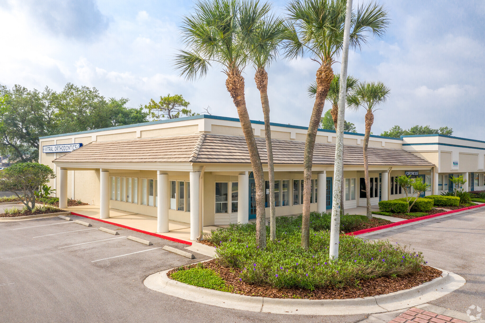 110-210 Wilshire Blvd, Casselberry, FL for lease Primary Photo- Image 1 of 10