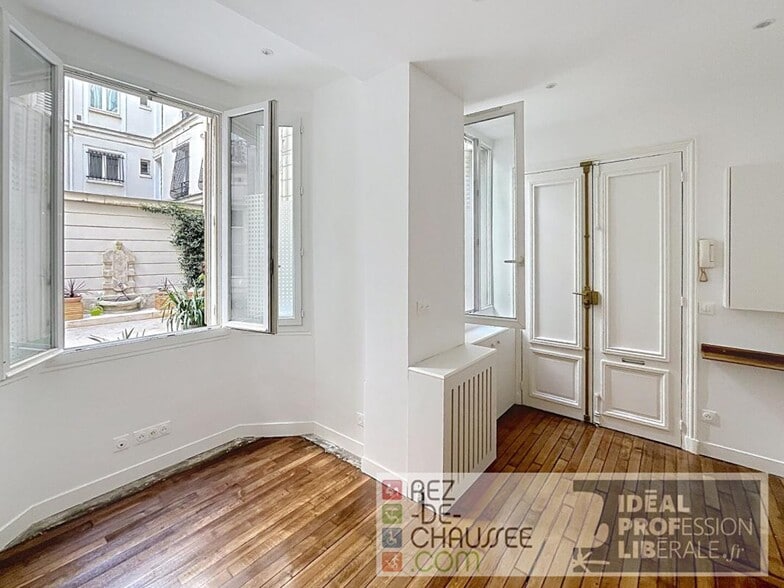 Office in Paris for lease - Building Photo - Image 3 of 6
