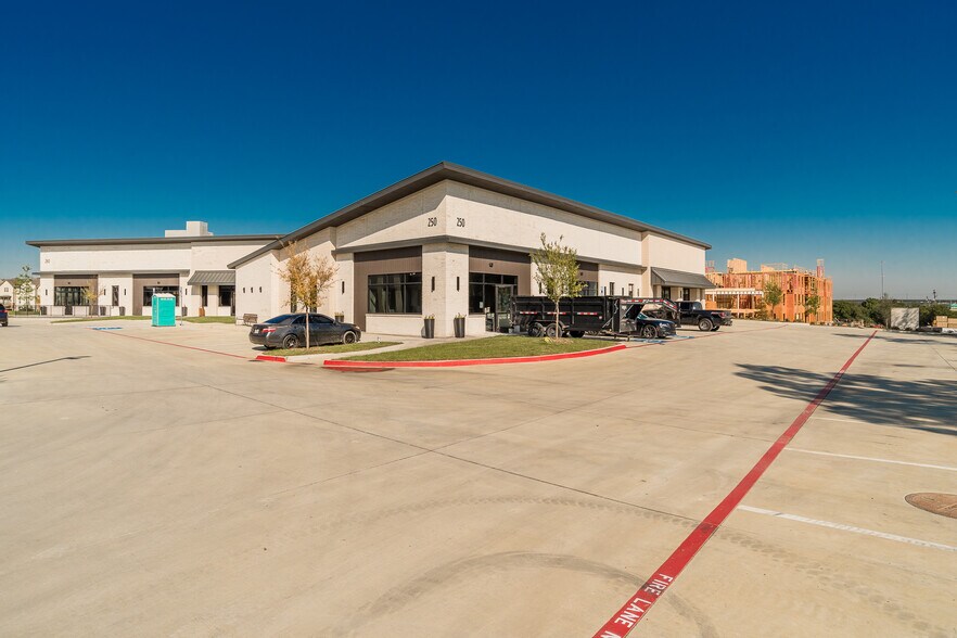200 W John W Carpenter Fwy, Irving, TX for sale - Building Photo - Image 3 of 6