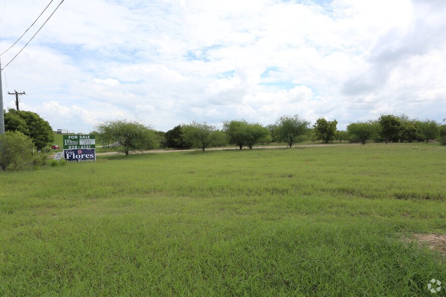 E Loop 1604 N, Universal City, TX for sale - Primary Photo - Image 1 of 1