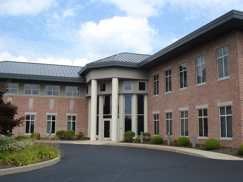 4 Grandview Cir, Canonsburg, PA for lease - Building Photo - Image 1 of 11