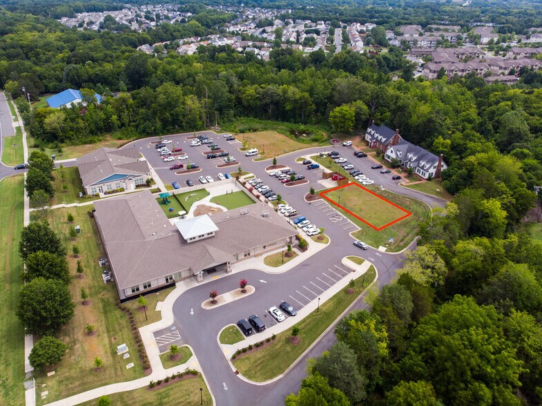 13749 Steele Creek Rd, Charlotte, NC 28273