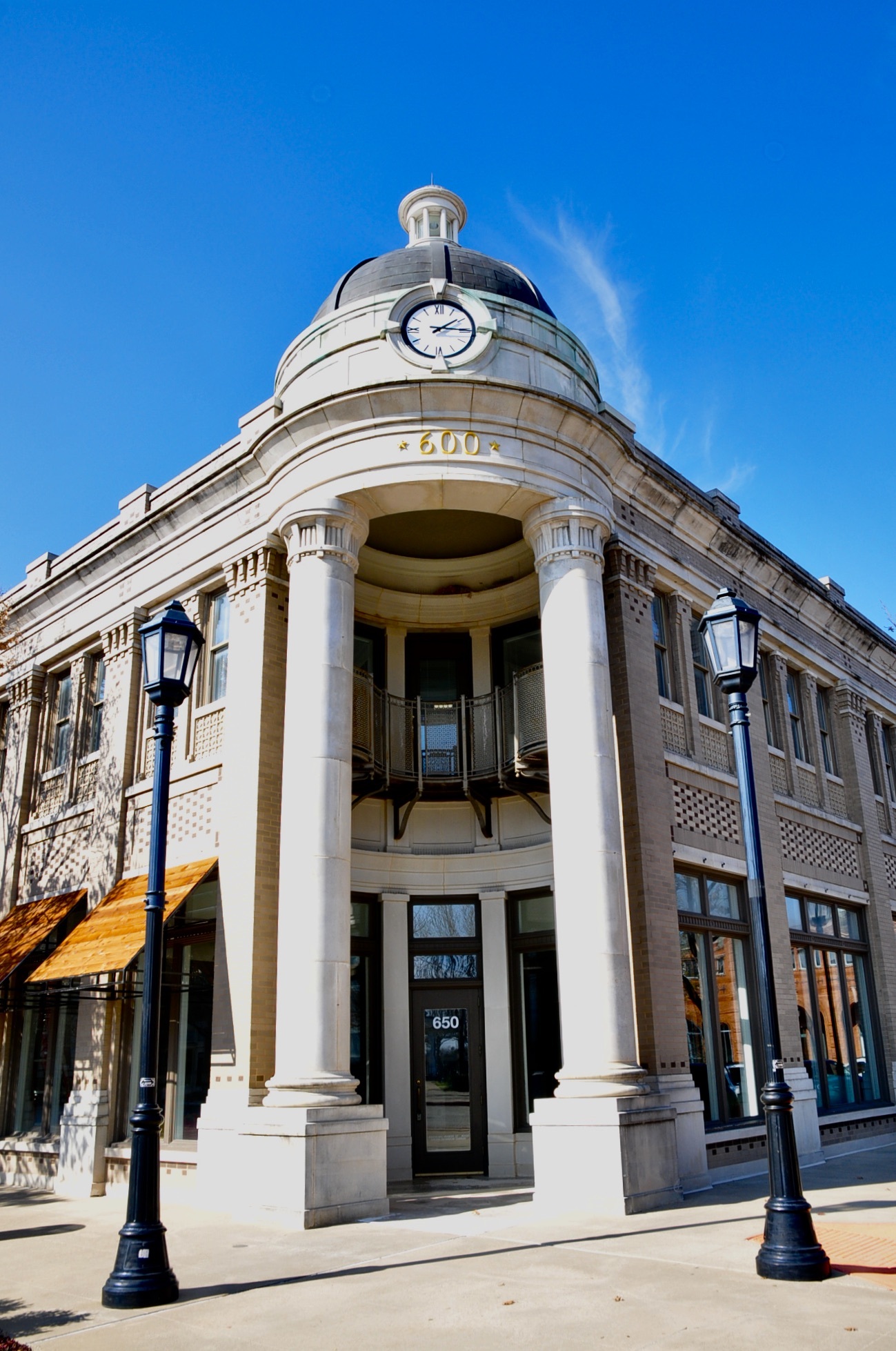 300-900 Parker Sq, Flower Mound, TX for lease Building Photo- Image 1 of 5