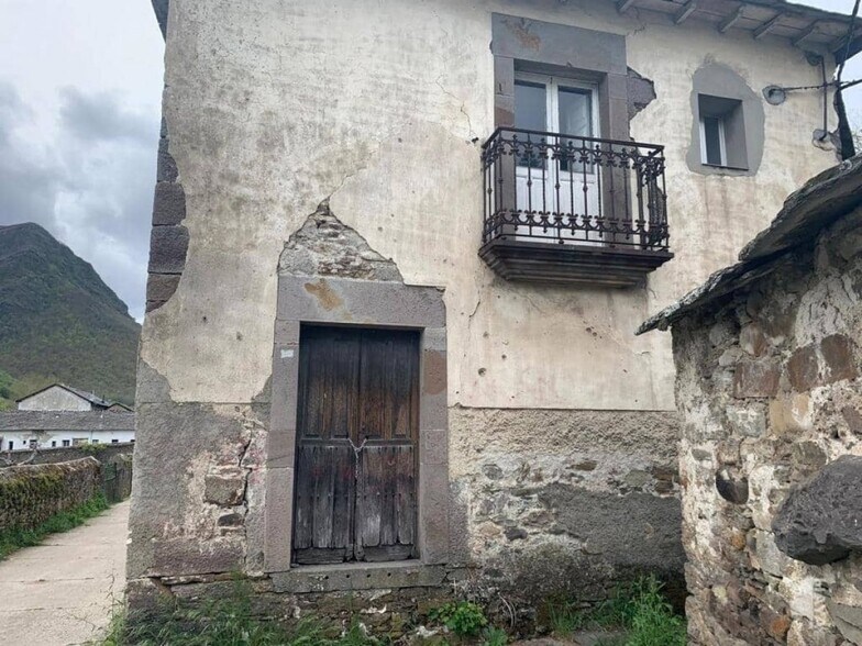 Industrial in Villablino for sale - Building Photo - Image 2 of 14