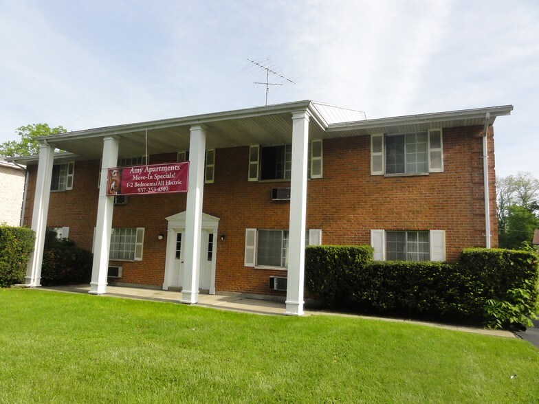 4880 Springfield St, Dayton, OH 45431