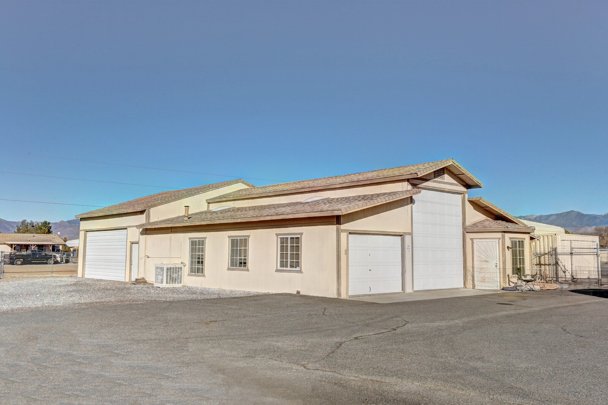 1270 Charleston Park Ave, Pahrump, NV 89048 Priced to Sell!