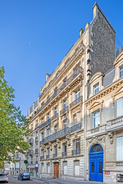 Office in Paris for sale - Primary Photo - Image 1 of 1