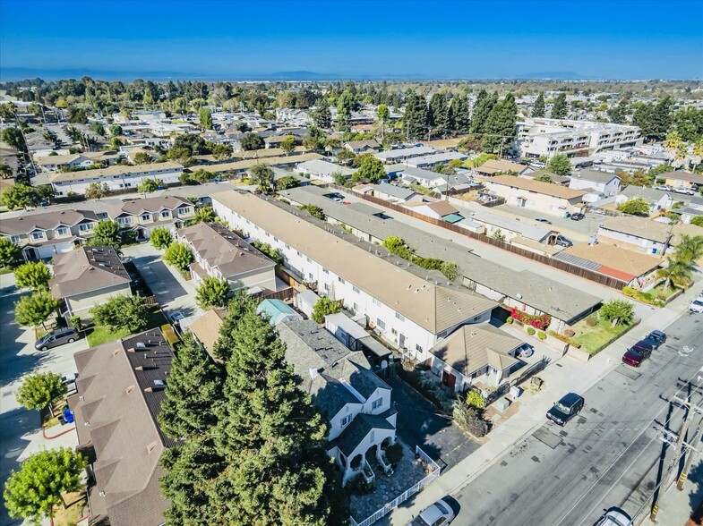 20161-20173 Royal Ave, Hayward, CA for sale - Building Photo - Image 3 of 17