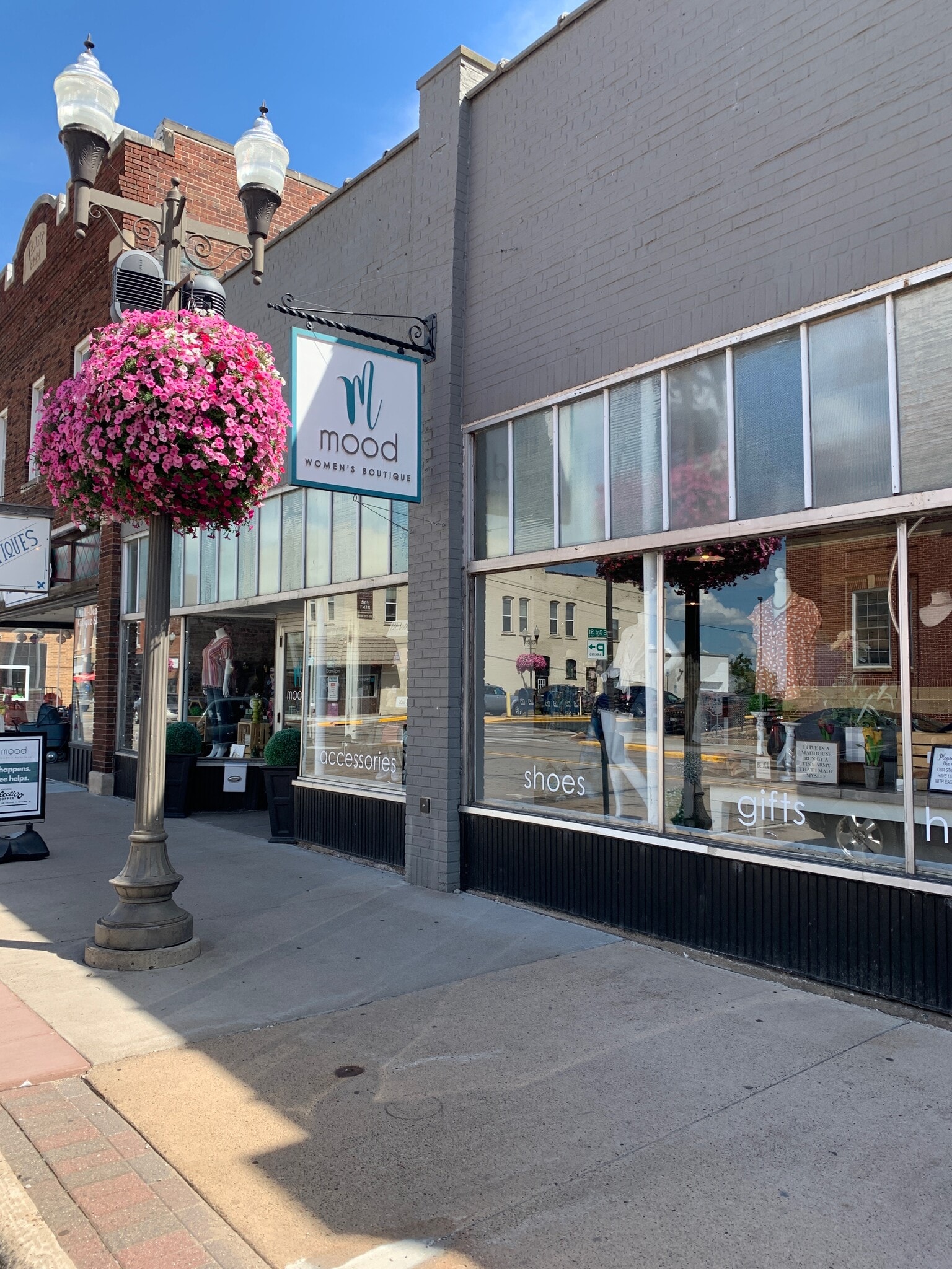 230 Main St E, Menomonie, WI for sale Building Photo- Image 1 of 3