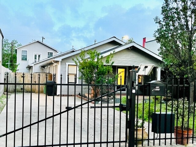 626 W 25th St, Houston, TX for sale - Building Photo - Image 1 of 1