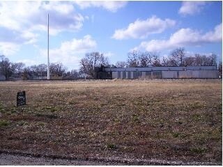 100 E Logan St, Moberly, MO for sale - Primary Photo - Image 1 of 1